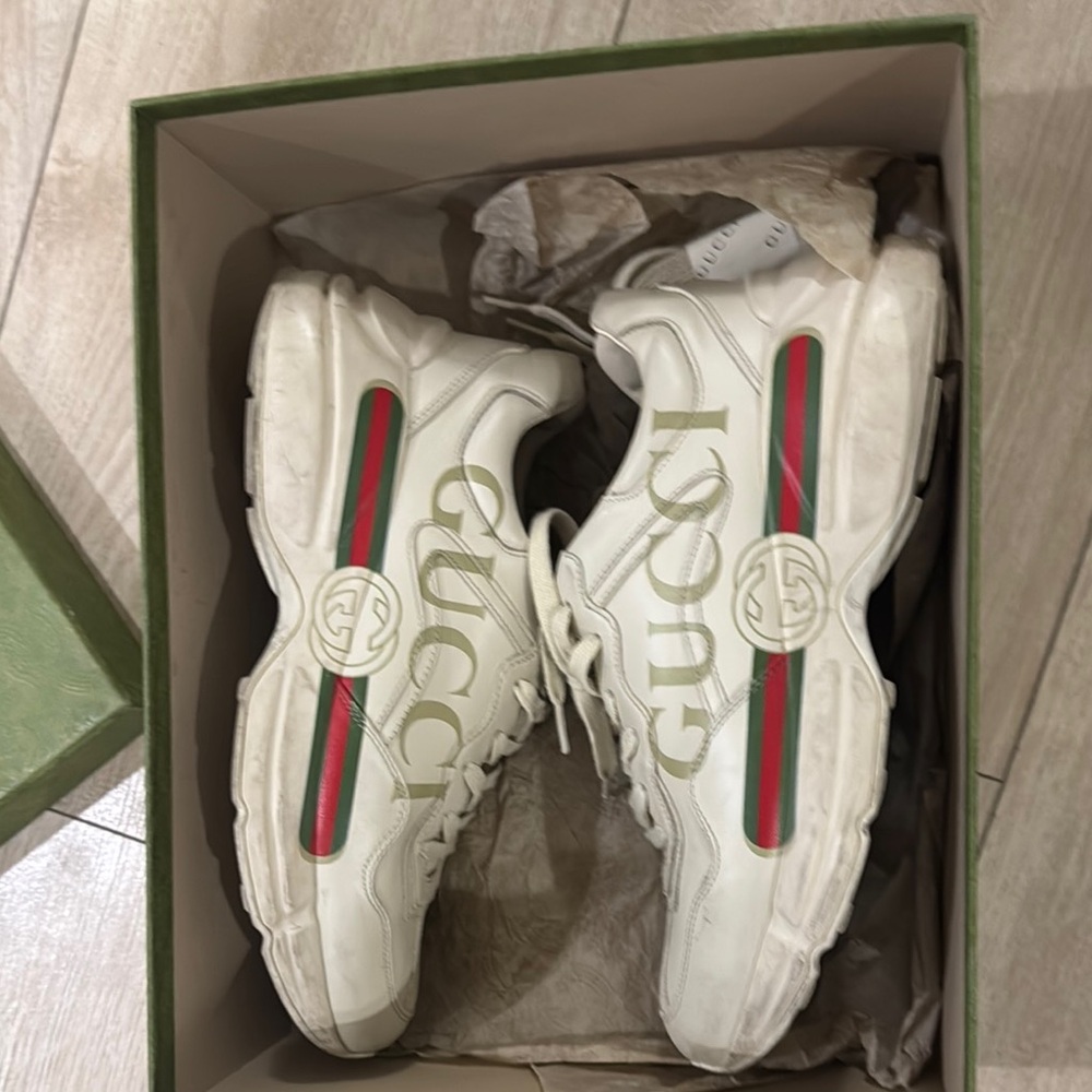 Gucci Olive Green Embossed Box